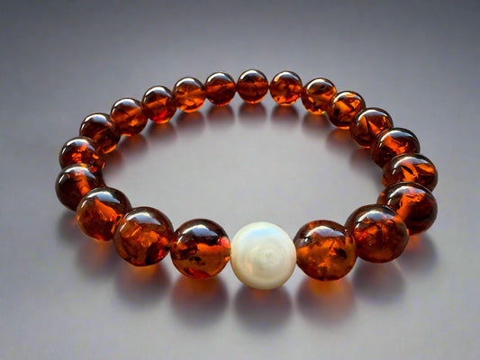 The Cognac Glow Amber and Pearl Bracelet