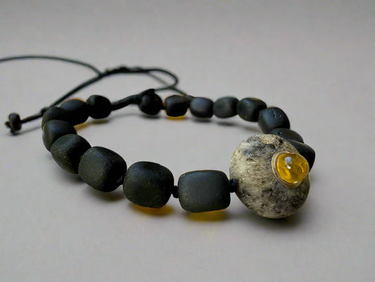 Contrasting Amber Bead Men's Bracelet