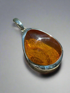 Cognac BALTIC AMBER PENDANT