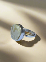 Load image into Gallery viewer, White Amber ring
