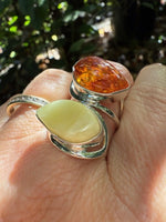 Load image into Gallery viewer, Mixed Colours Amber Ring

