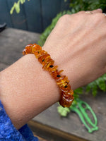 Load image into Gallery viewer, Adjustable Chip Amber Bracelet
