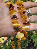 Load image into Gallery viewer, Flowing Amber Chip Necklace
