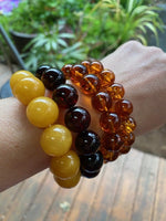 Load image into Gallery viewer, Honey Amber Men&#39;s Beaded Bracelet
