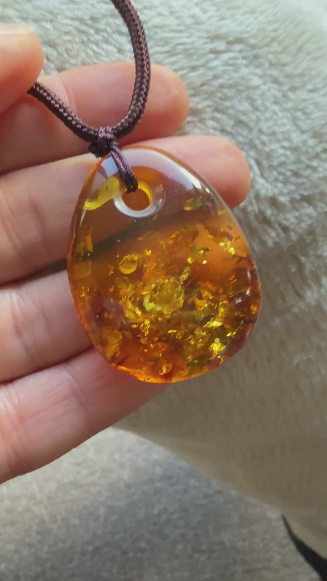 amber pendant video 