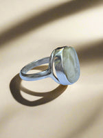 Load image into Gallery viewer, White Amber ring
