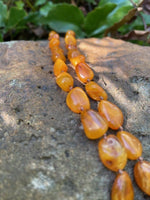 Load image into Gallery viewer, Vintage Oval Amber necklace
