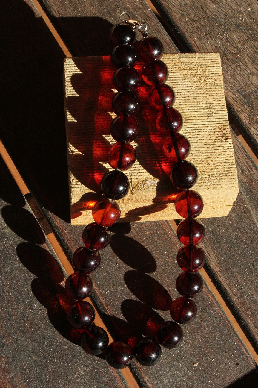Cherry Amber Necklace 16 mm - Amber House 