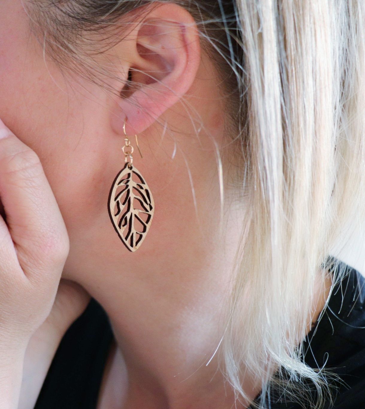 LONG LEAF EARRINGS - Amber House 