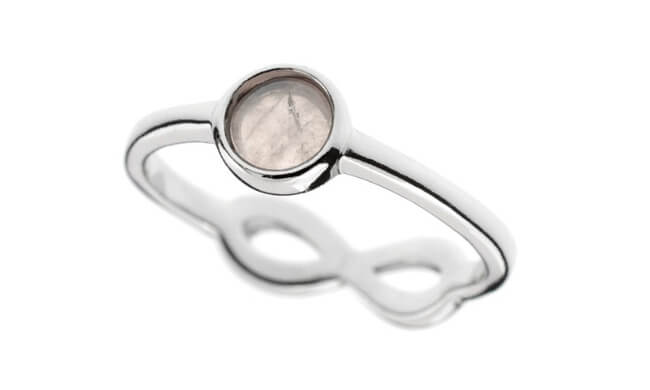 love ring with rose quartz 