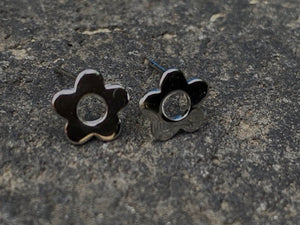 Dainty earrings - Amber House 